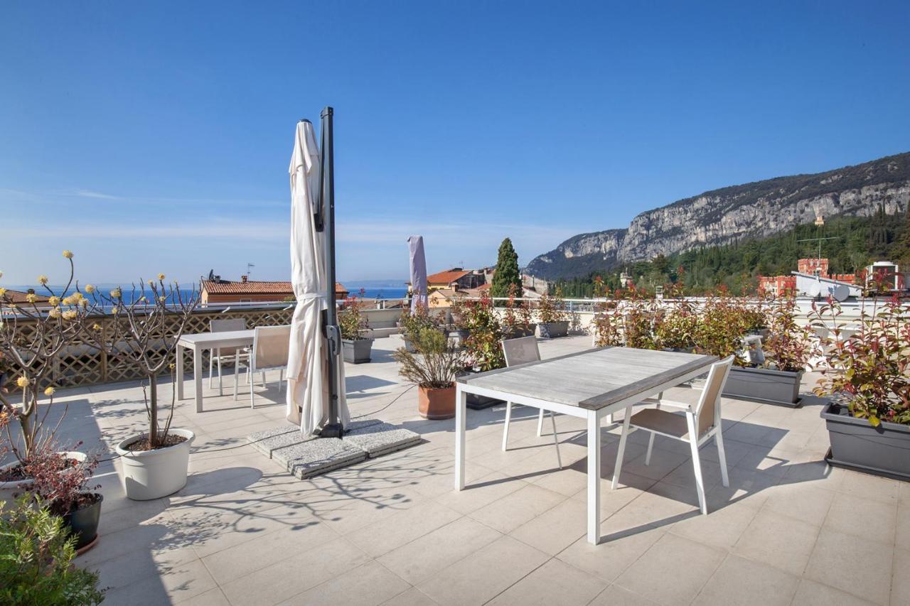 La Rocca Suite Garda  Exteriör bild
